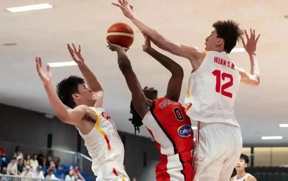 尔高中, 记者Eri, 是现役的王 尔高中, 记者Eri, 是现役的王